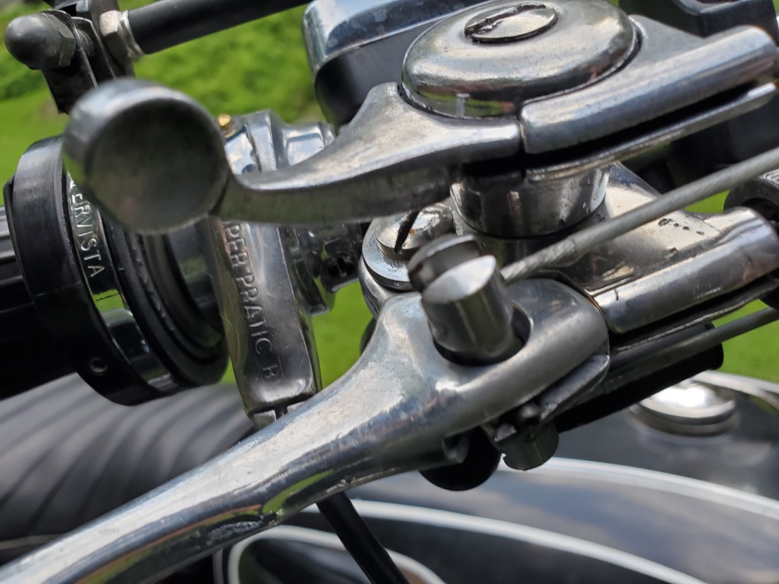 POLISHED CHOKE PERCH